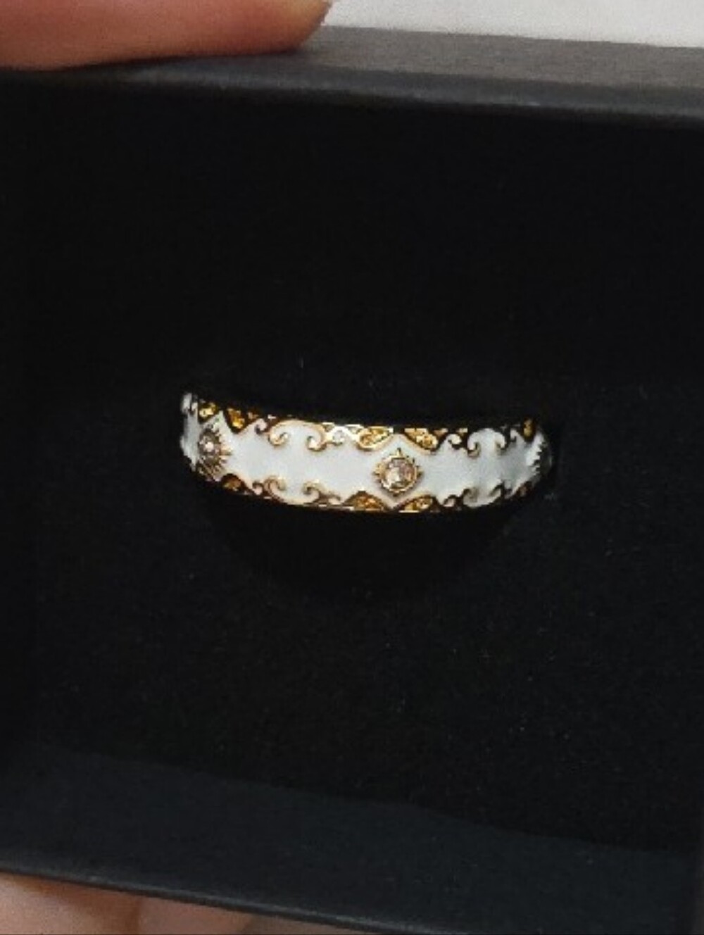 White Enamel Over Gold Tone Ring With CZ Accents NIB Size 7 - Picture 4 of 5